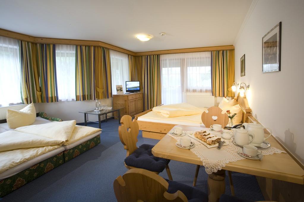 Alpenhotel Tirolerhof Герлос Экстерьер фото